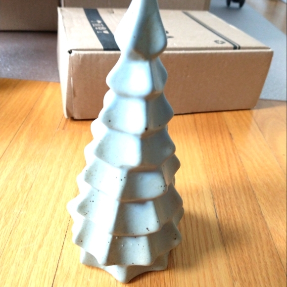 New Ceramic Christmas tree - Picture 2 of 2